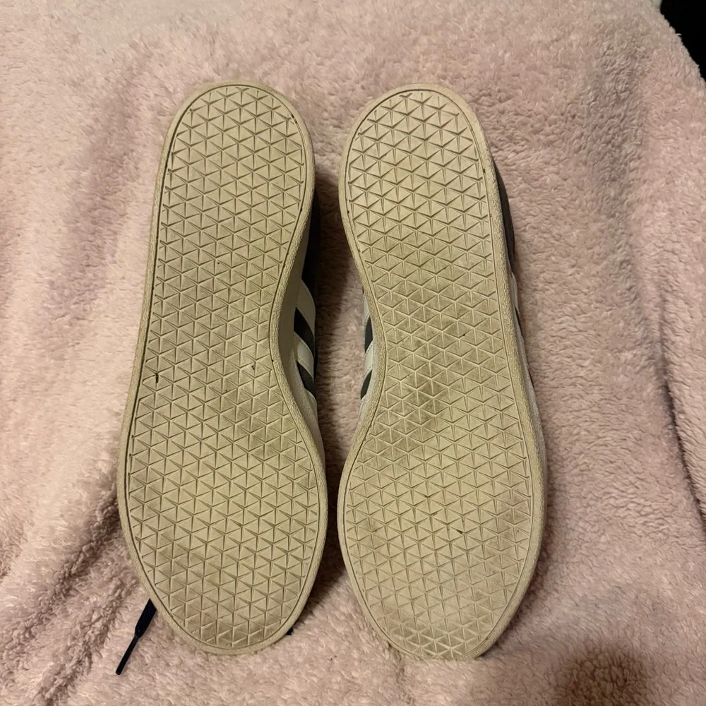 Men's Adidas sneakers